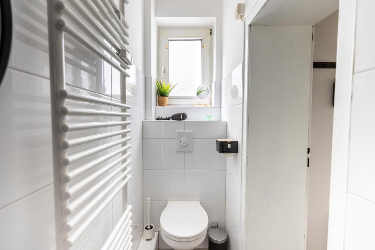 Appartement Perfekt Fuer 2! Wifi/ Netflix à Duisbourg Extérieur photo