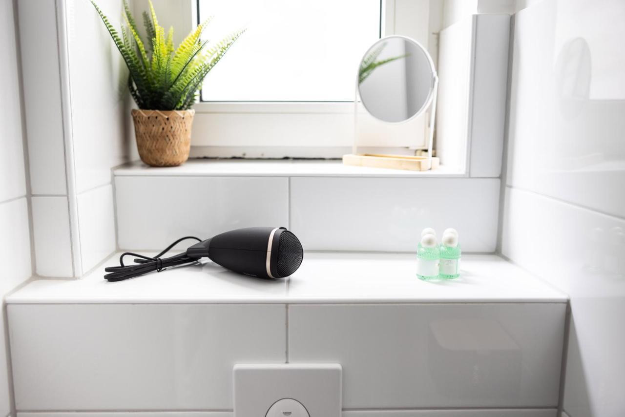 Appartement Perfekt Fuer 2! Wifi/ Netflix à Duisbourg Extérieur photo